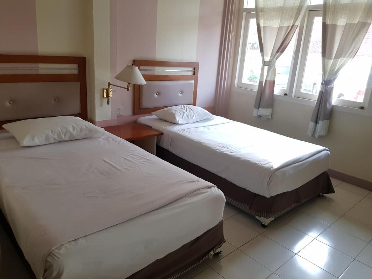 Casa Holiday Hotel Sha Пхитсанулок Экстерьер фото