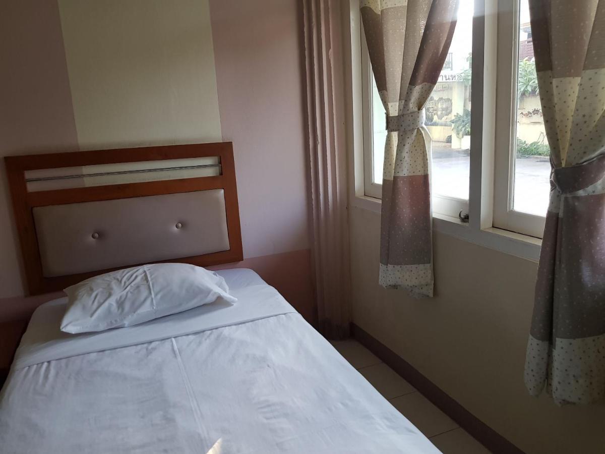Casa Holiday Hotel Sha Пхитсанулок Экстерьер фото