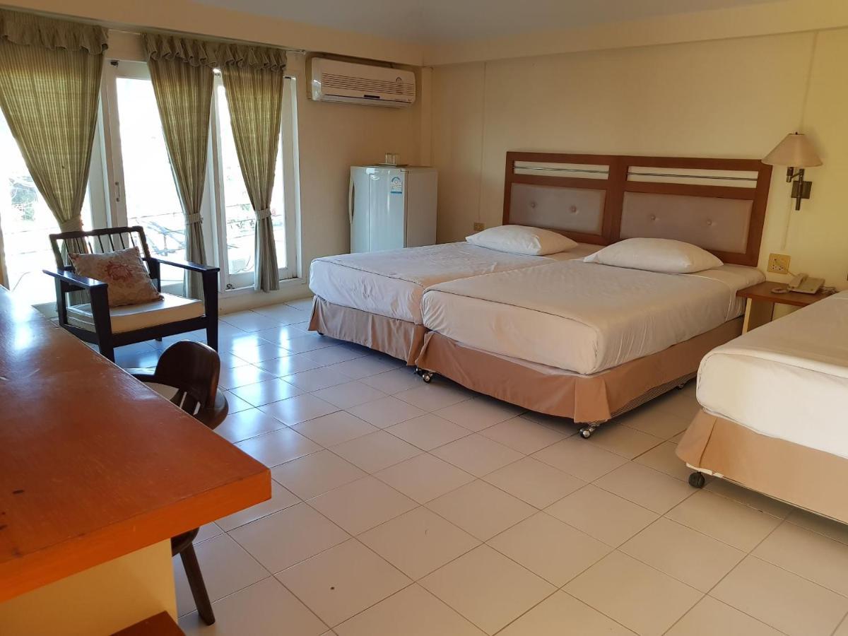 Casa Holiday Hotel Sha Пхитсанулок Экстерьер фото