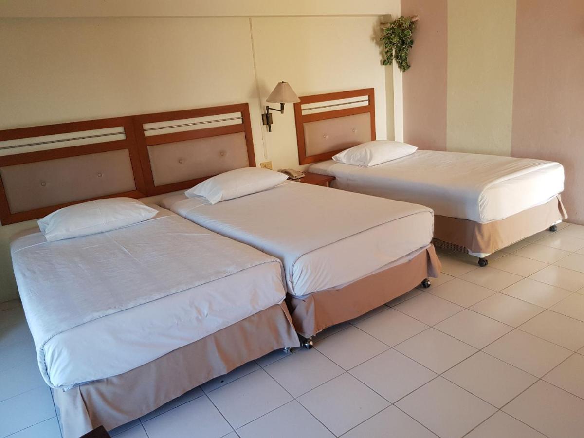 Casa Holiday Hotel Sha Пхитсанулок Экстерьер фото