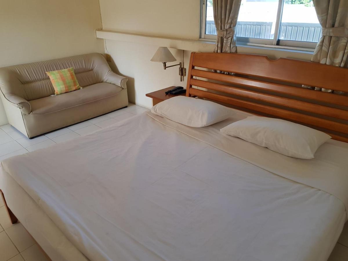 Casa Holiday Hotel Sha Пхитсанулок Экстерьер фото